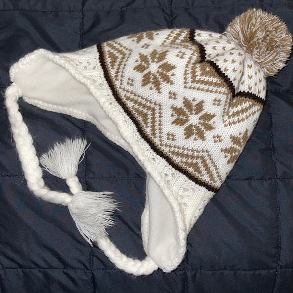 Winter Beenie - Picture 1 of 2